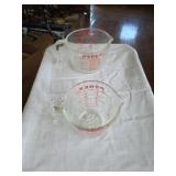 PYREX CLEAR GLASS MEASURING CUPS LOT OF 2