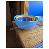 NESTING COLORFUL PLASTIC MIXING BOWLS SET OF