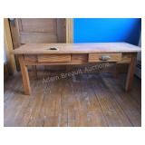 VINTAGE ANTIQUE OAK COFFEE TABLE WITH