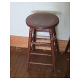 Vintage Wooden Bar Stool. Classic round-top