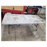 6 ft plastic bifold folding table
