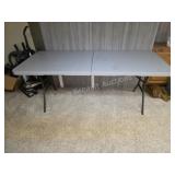 Plastic 6 Ft Bi Fold Table Steel Legs