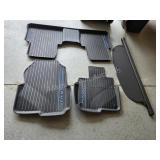 Honda CR-V Floor mats and retractable cargo cover