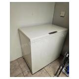 Vintager Frigidaire White Chest Freezer 8 Cu