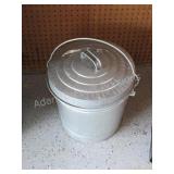 Behrens 10 gallon galvanized pail with lid