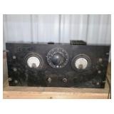 VINTAGE 30V 10 A RACK-MOUNT DC POWER SUPPLY