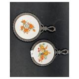 (2) Trivets