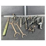 Jaw Gear Puller, Axle Wrenches, etc