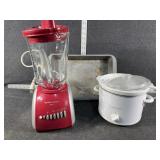 Small Crockpot and Hamilton Beach Blender