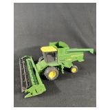 John Deere Titan Combine