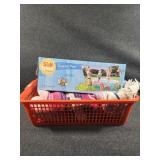 Snapset Pool, Basket, Blanket