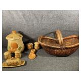 Vintage kitchen set & basket