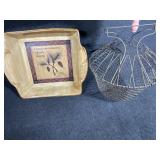 Abbey Press Casserole Dish, Collapsible Egg Bask.