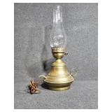 Vintage oil looking lamp that can be plugged in