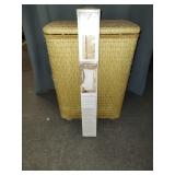 Redmond Hamper, Mini Blinds