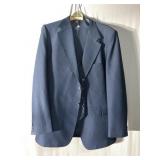 Menï¿½s Dark Blue 3 piece suit -