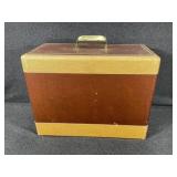 Vintage Singer Sewing Machine & Carrying Case