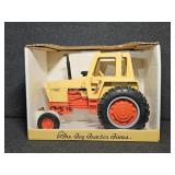 ERTL 1:16 Case Agri King 1175 Tractor