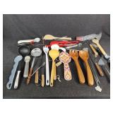 Spatulas, Pizza Cutters, Ice Cream scooper