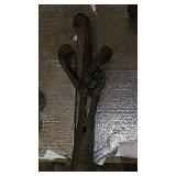 Railroad spike puller