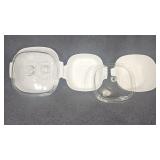 Pyrex bakeware with lids