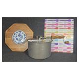 Whirly pop, cutting board