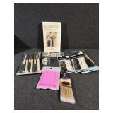 Paint Sponges, Paintbrush Book