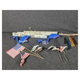 Garden Decor:Small Flamingos, Wind Chime, Signs