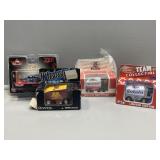 Hockey-U of M PT Cruiser and Zamboniï¿½s