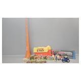 Speedway 1:64 Mack Pinnacle Day Cab, farm set,