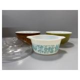Pyrex Serving Bowls with (2) extra lids