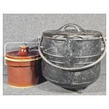 Small Locking Lid Crock, Black Metal Pot with Lid