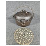 Cast Iron Pot with Lid