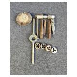 Tap and Dies, Extrators