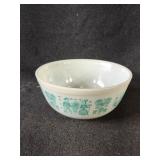 Pyrex Amish Butterprint Mixing Bowl