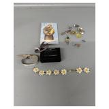 Interchangeable Ribbons, Daisy Bracelet