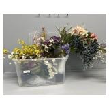 Tote with artificial flowers with vase