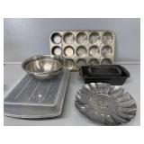 Metal cupcake pans, Bread pans, Cake pan
