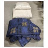 Bedspread, pillows