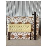 Beautiful Full Size Bed w. Mattress / Boxspring