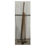 Gardening Hoe , Rake , Pizza Oven Brush