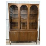 Broyhill China Hutch