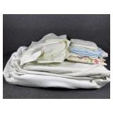 Heated Mattress cover/pad & assorted linen