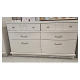Bassett White 6 Drawer Dresser