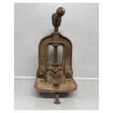 Cast-Iron Yoke Style Pipe Vise