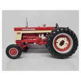ERTL 1:16 I.H. Farmall #560 Diesel Tractor