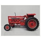 ERTL 1:16 Custom I.H. Farmall #756 Tractor