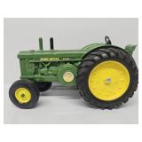 ERTL 1:16 John Deere Model R Diesel Tractor