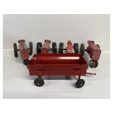 1:16 IH Tractors (4) & Wagon (1) Die-cast