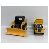 ERTL 1:32 John Deere Skid Steer & Dump Truck 400D